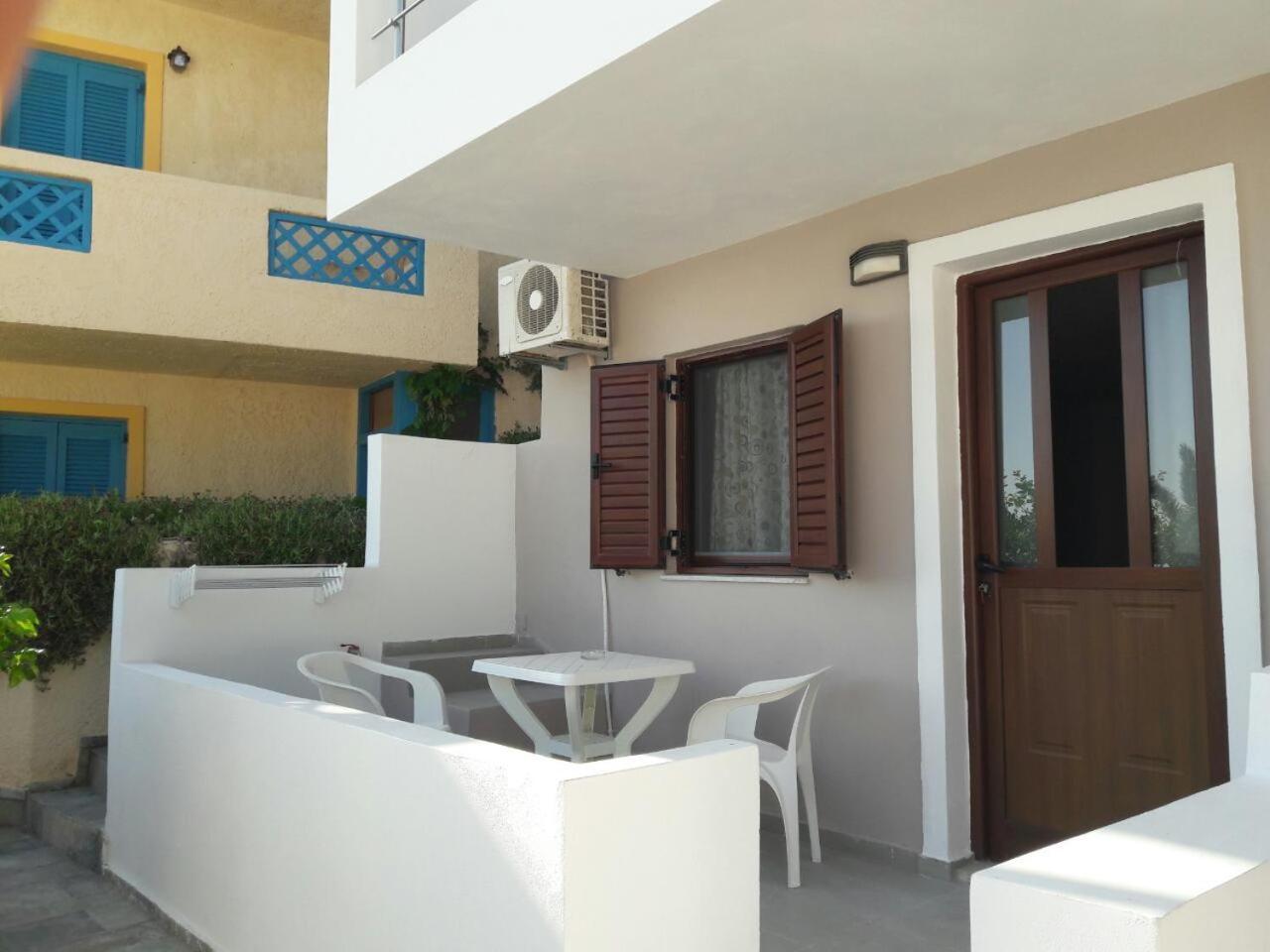 Blue Ocean Apartments Makrýgialos Zewnętrze zdjęcie