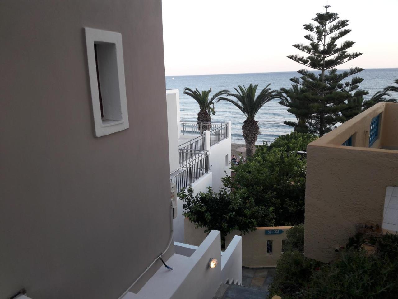Blue Ocean Apartments Makrýgialos Zewnętrze zdjęcie